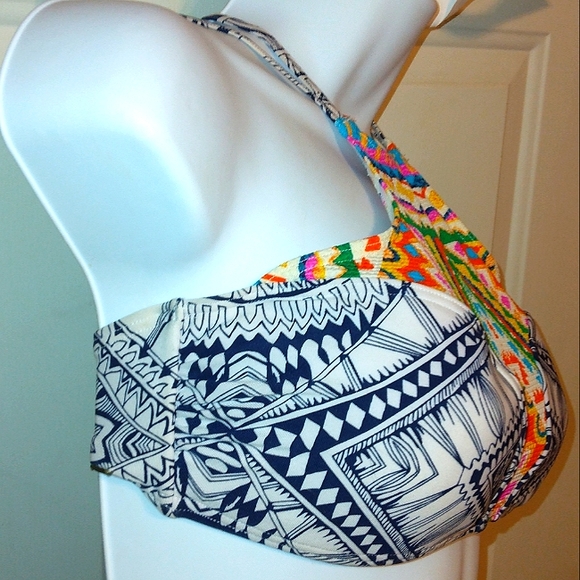 *NWOT* Beautiful Abstract Mayan Sun High Neck RIP CURL Bikini Top*10 - Picture 8 of 16
